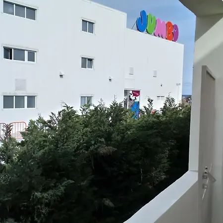 Lägenhet Pastel Oasis Larnaca